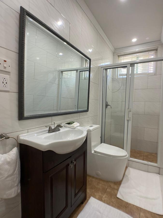 Stonetrail Villas Arnos Vale Esterno foto