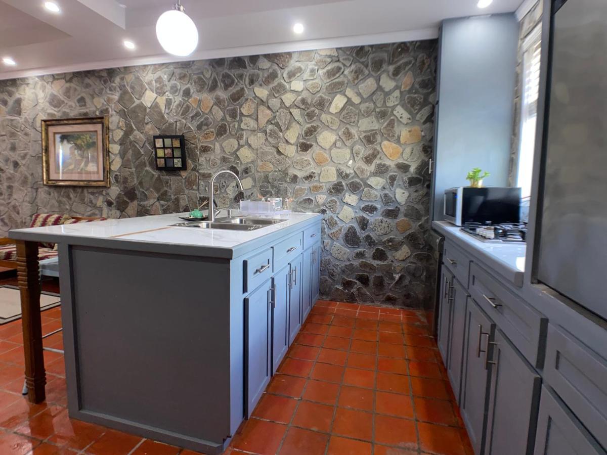 Stonetrail Villas Arnos Vale Esterno foto