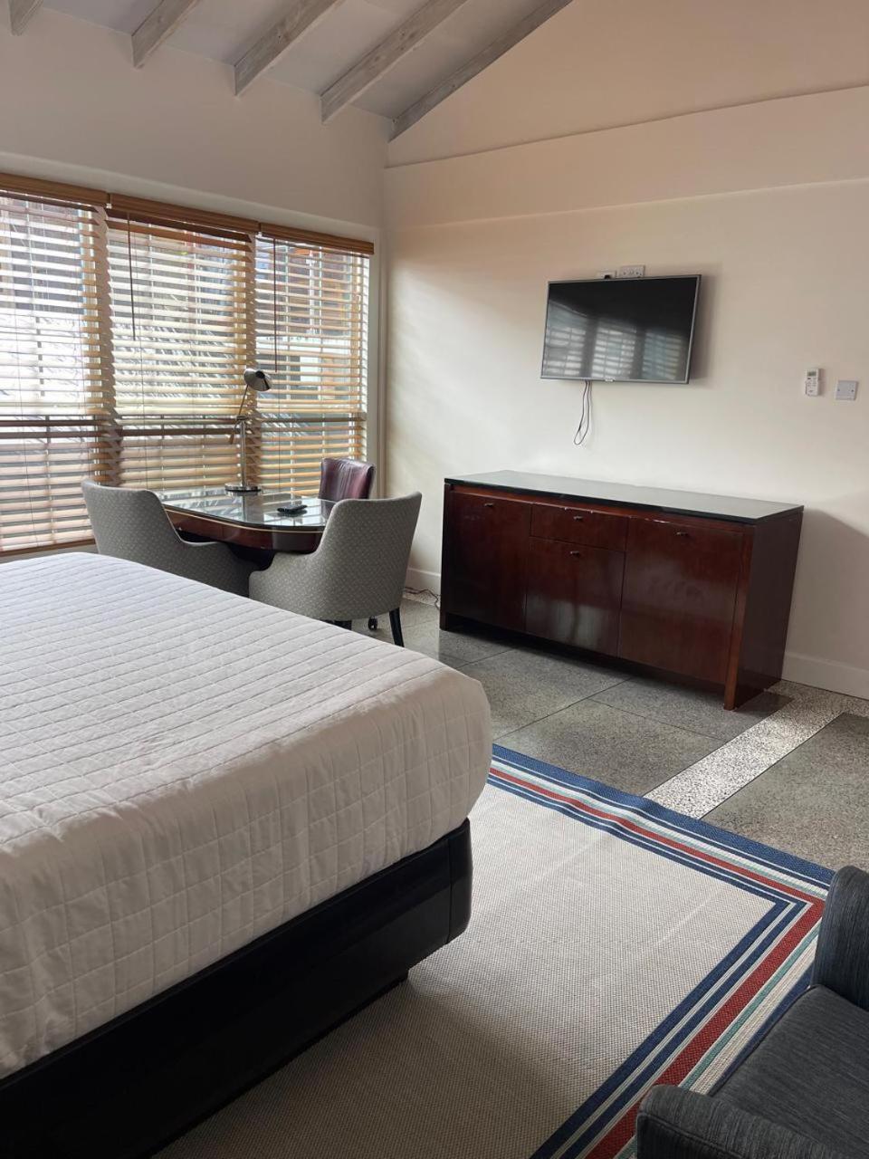 Stonetrail Villas Arnos Vale Esterno foto