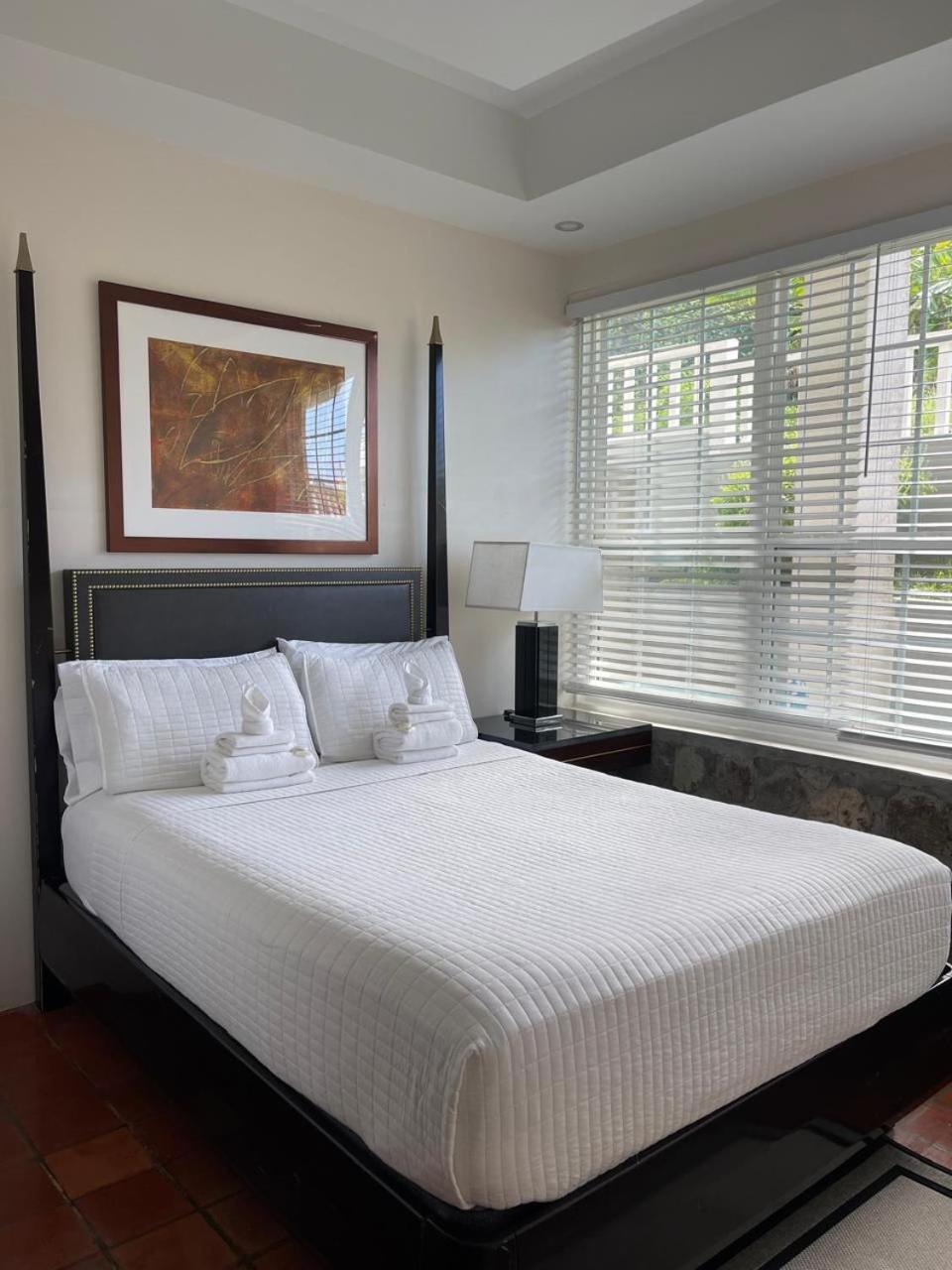 Stonetrail Villas Arnos Vale Esterno foto